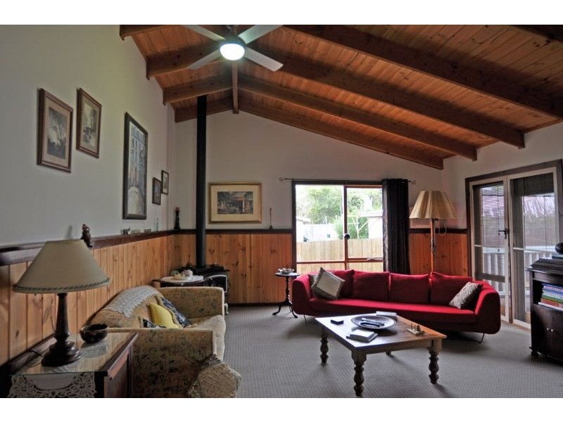 2/11 Wilson Avenue, Inverloch VIC 3996