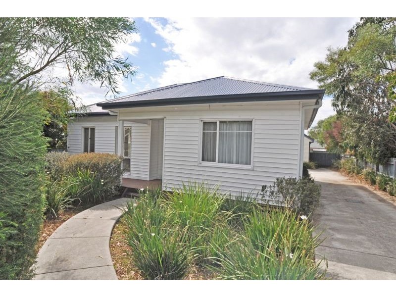 1/18 Ullathornes Rd, Inverloch VIC 3996