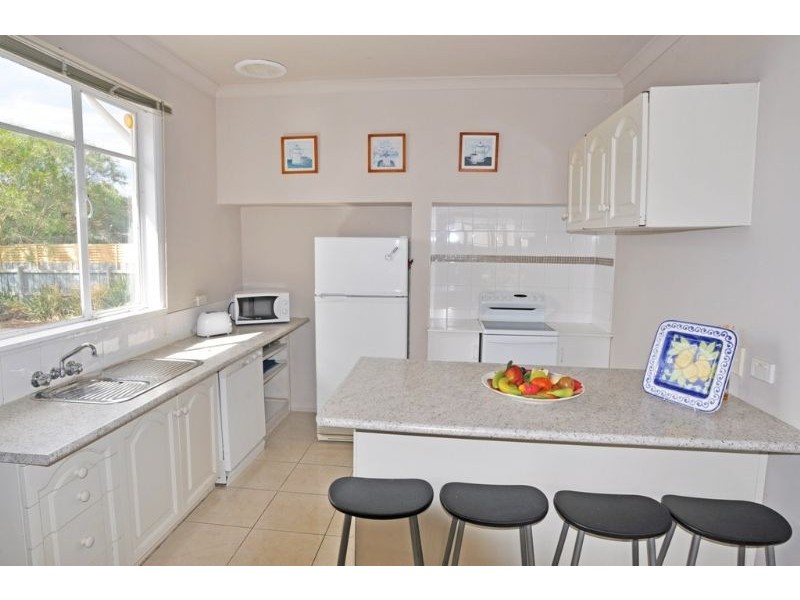 1/18 Ullathornes Rd, Inverloch VIC 3996