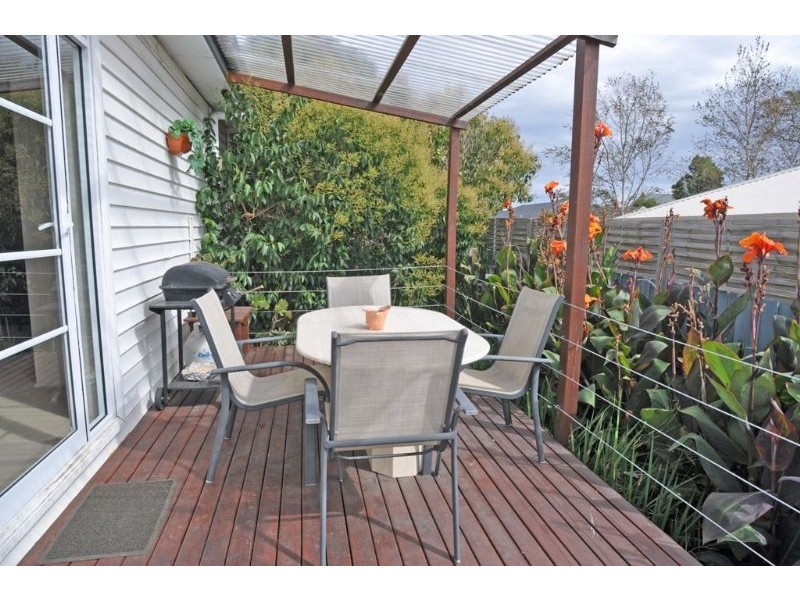 1/18 Ullathornes Rd, Inverloch VIC 3996