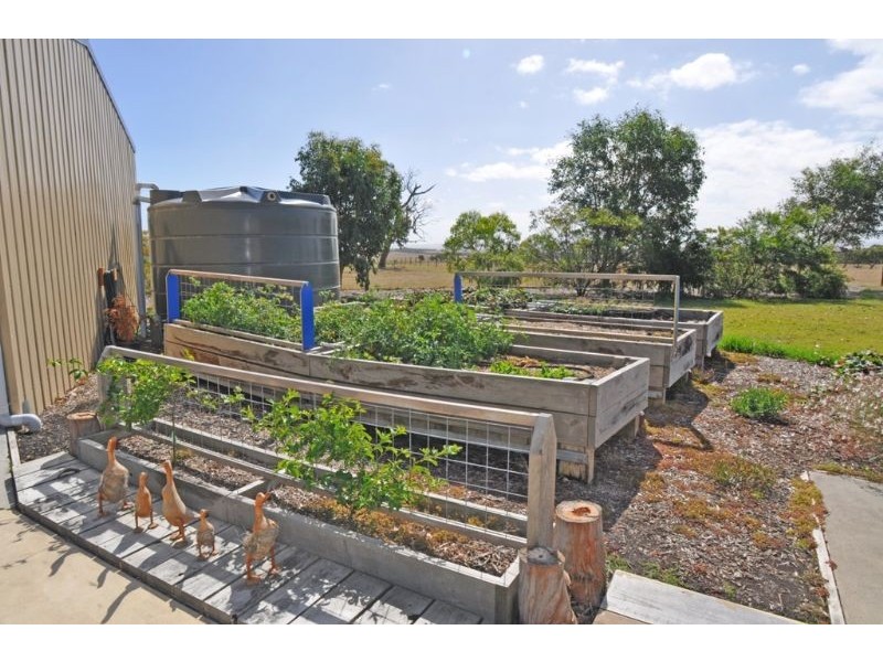 2 COOPER LANE, Inverloch VIC 3996