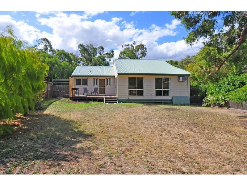 27 Norman Road, Inverloch VIC 3996