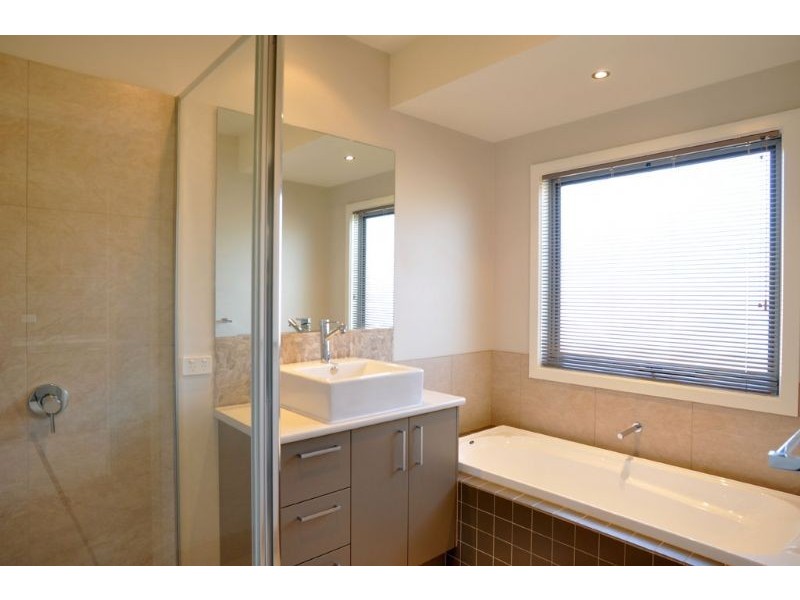 27 Beachcomber Drive, Inverloch VIC 3996
