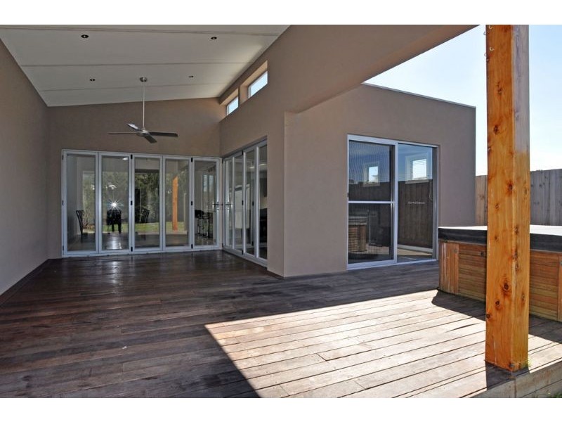27 Beachcomber Drive, Inverloch VIC 3996