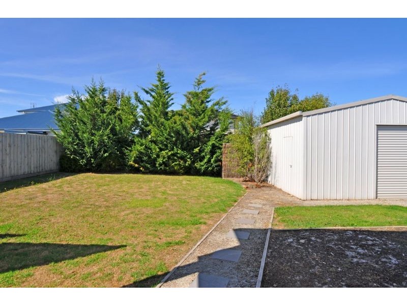 27 Beachcomber Drive, Inverloch VIC 3996