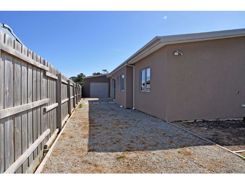 27 Beachcomber Drive, Inverloch VIC 3996