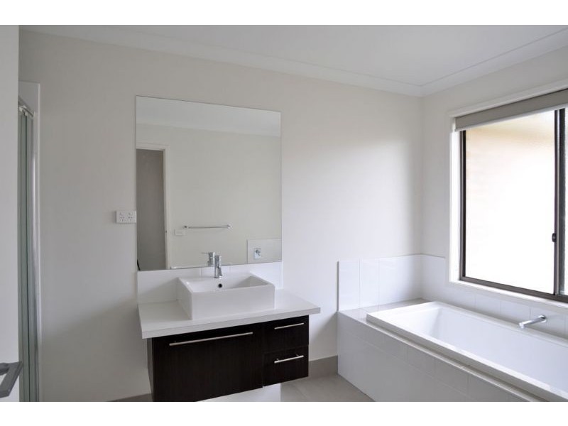 5 Oceanic Drive, Inverloch VIC 3996