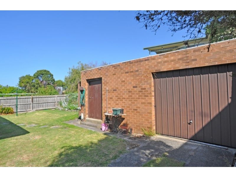 5 Anderson Ave, Inverloch VIC 3996