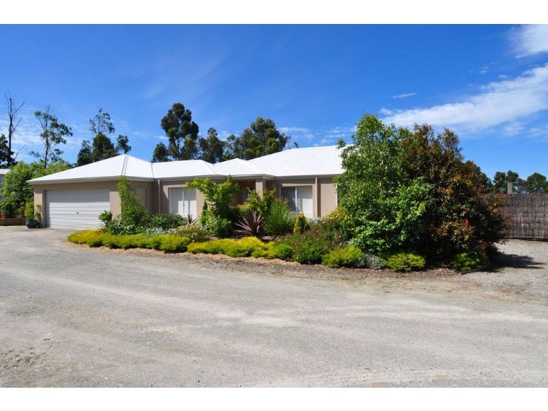 86 Albert Ruttle Drive, Inverloch VIC 3996