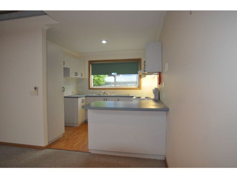 1/3 Scarborough Street, Inverloch VIC 3996