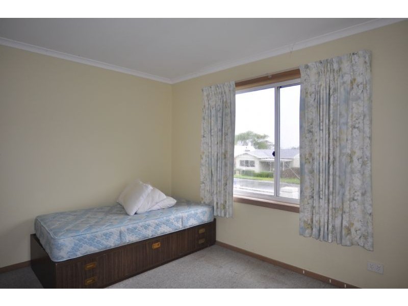 1/3 Scarborough Street, Inverloch VIC 3996