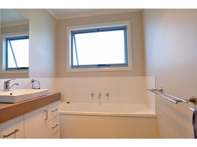 2/26 Freda Street, Inverloch VIC 3996