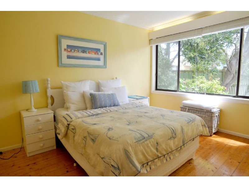 6 Bayview Avenue, Inverloch VIC 3996