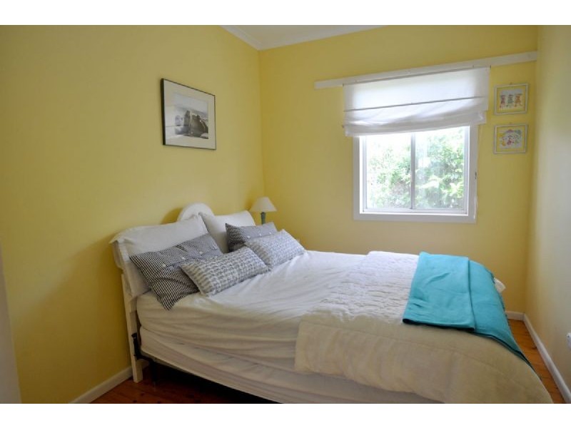 6 Bayview Avenue, Inverloch VIC 3996