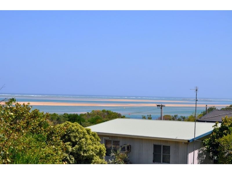 8a Beilby Ave, Inverloch VIC 3996