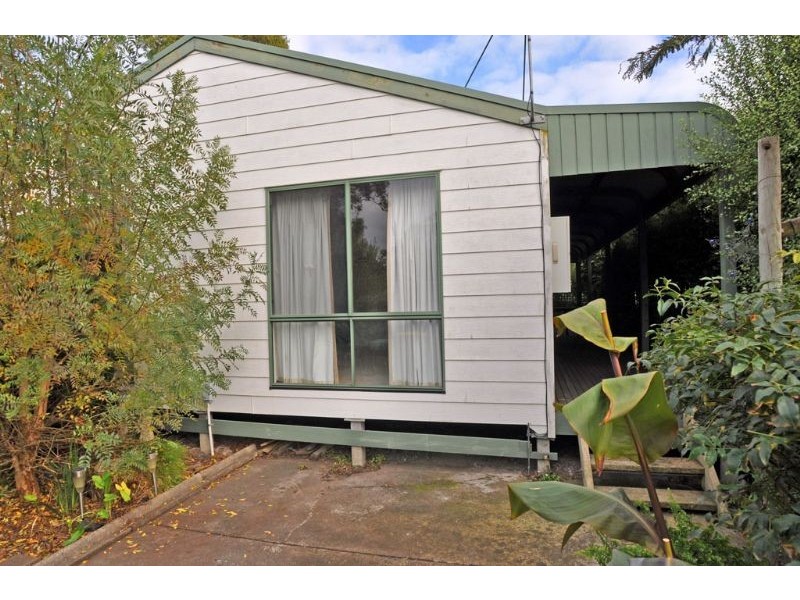 11 Phillip Street, Inverloch VIC 3996