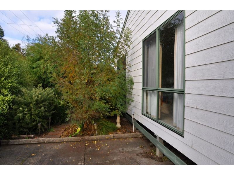 11 Phillip Street, Inverloch VIC 3996