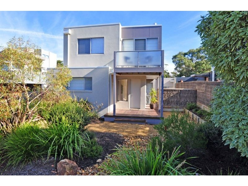 1/12 Ebor Ave, Inverloch VIC 3996