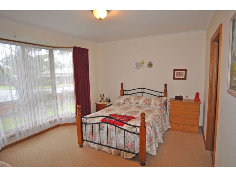 50 DIXON ST, Inverloch VIC 3996