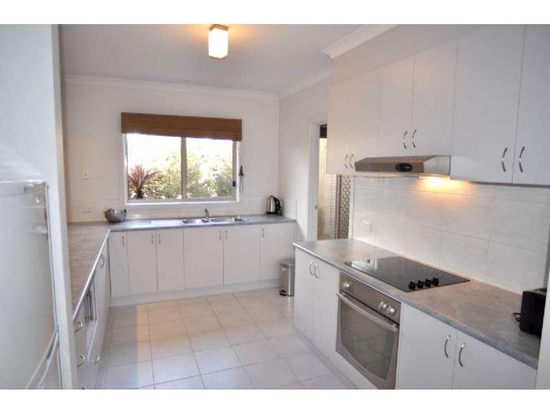 99 Bayview Avenue, Inverloch VIC 3996