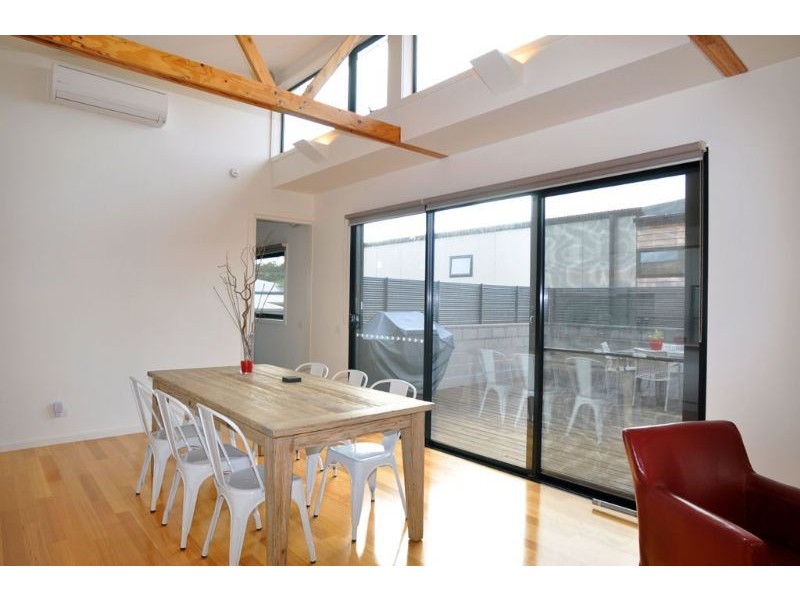 2/9 Garden Crescent, Inverloch VIC 3996