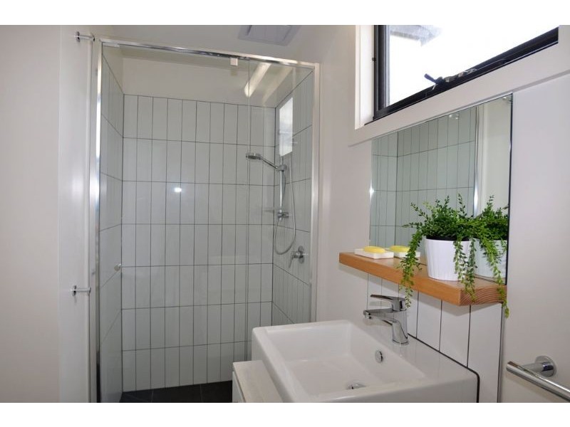 2/9 Garden Crescent, Inverloch VIC 3996