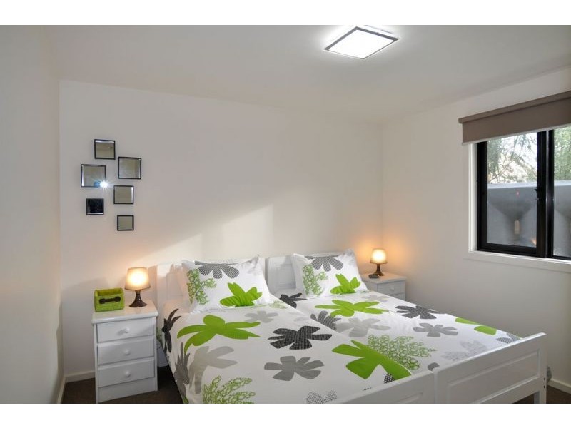2/9 Garden Crescent, Inverloch VIC 3996