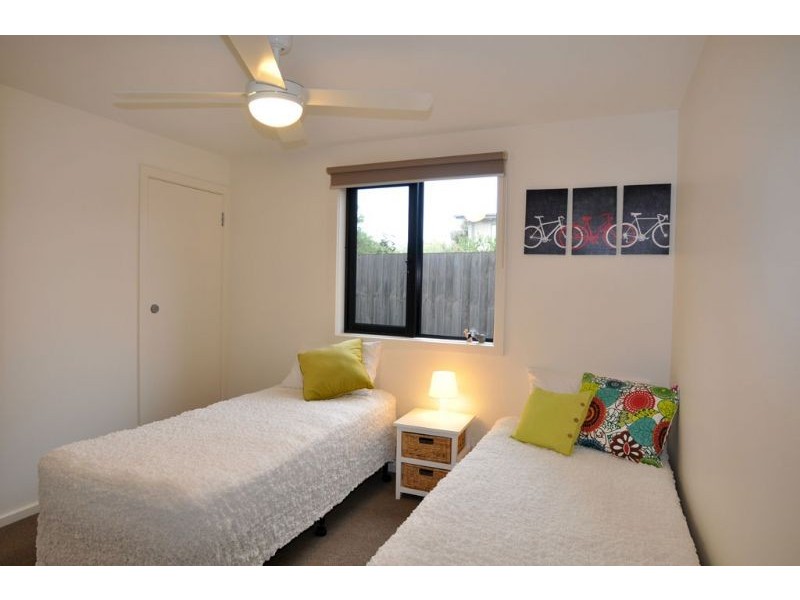 2/9 Garden Crescent, Inverloch VIC 3996