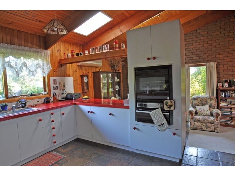 43 Wonthaggi Road, Inverloch VIC 3996