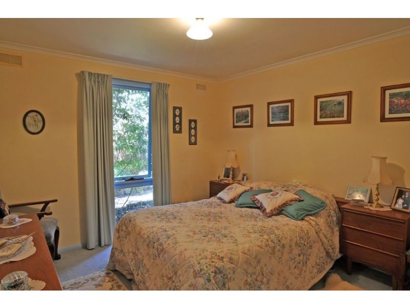 43 Wonthaggi Road, Inverloch VIC 3996