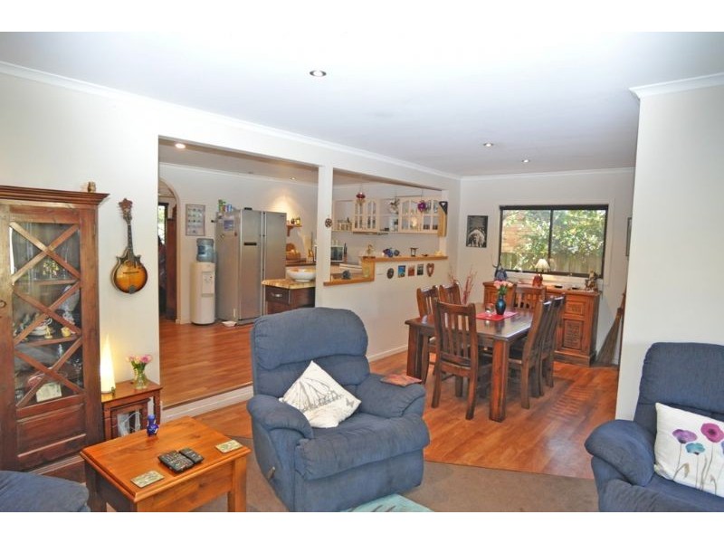 2 Mandy Crt, Inverloch VIC 3996