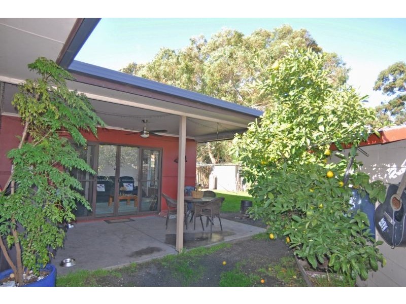 2 Mandy Crt, Inverloch VIC 3996