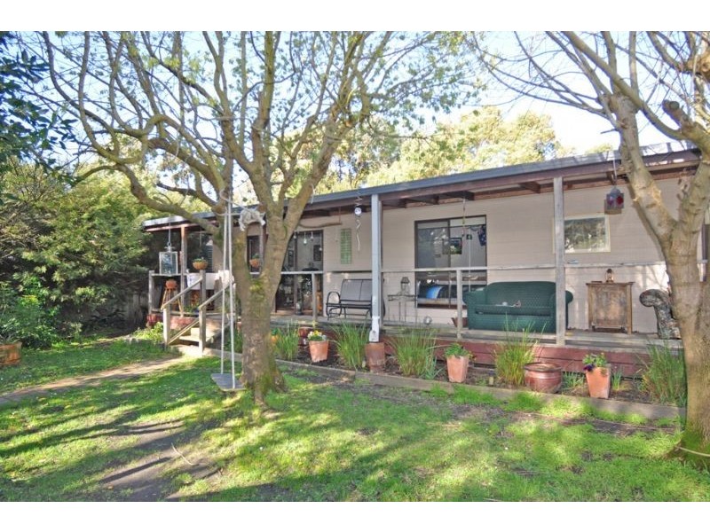 2 Mandy Crt, Inverloch VIC 3996