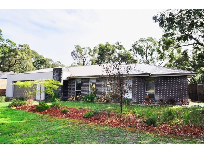 44 Woodland Heath Drv, Inverloch VIC 3996