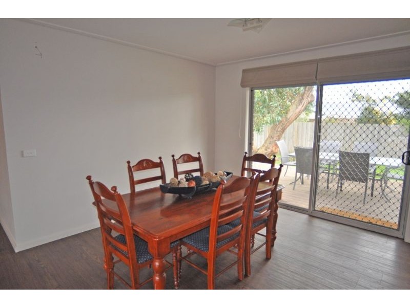 44 Woodland Heath Drv, Inverloch VIC 3996