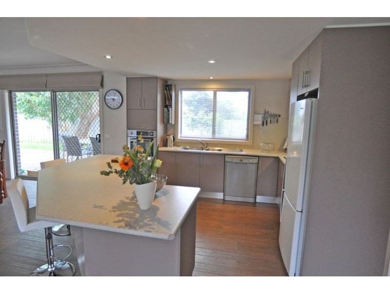 44 Woodland Heath Drv, Inverloch VIC 3996