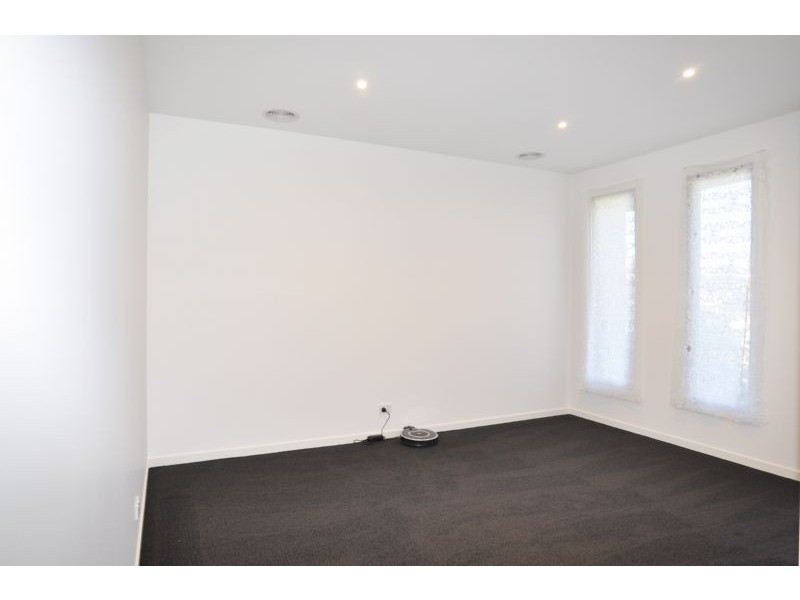 16 Diane Place, Inverloch VIC 3996