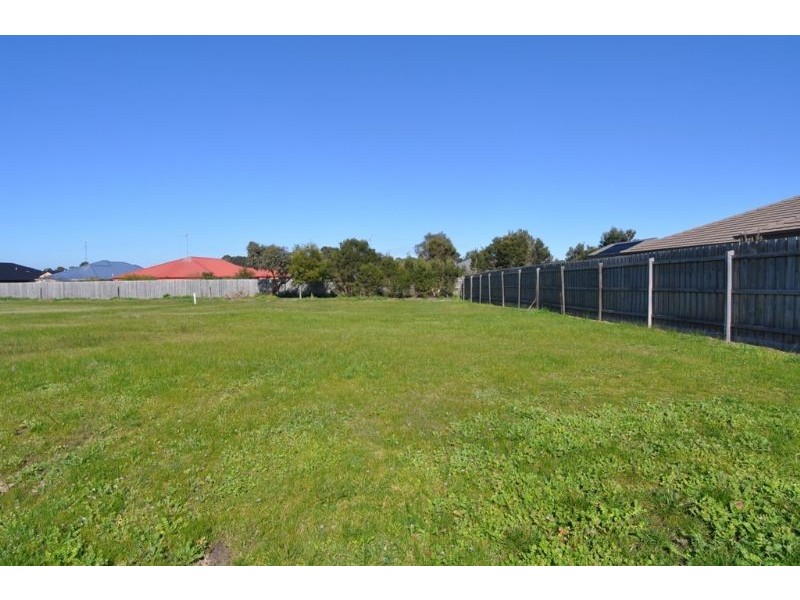 7 Plover Way, Inverloch VIC 3996