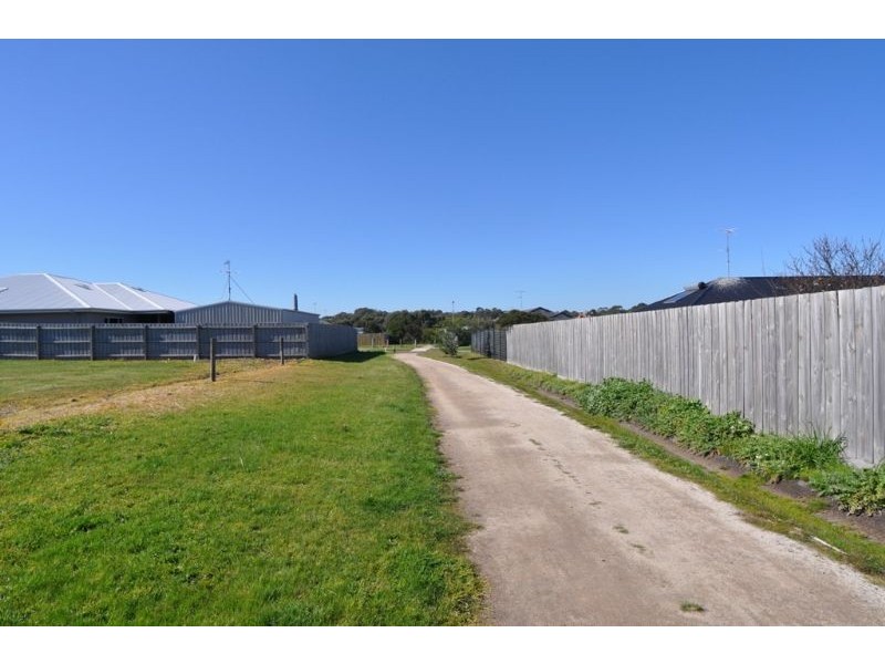 7 Plover Way, Inverloch VIC 3996