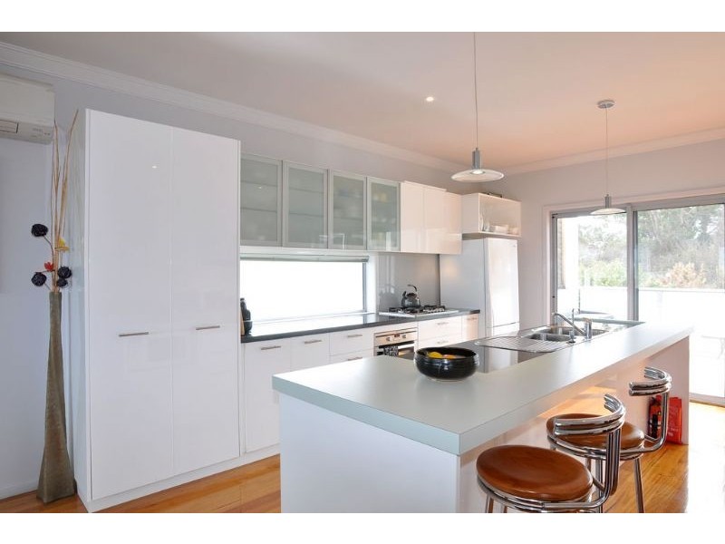 49 Bayview Avenue, Inverloch VIC 3996