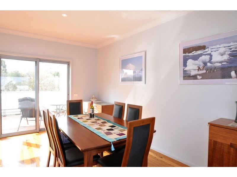 49 Bayview Avenue, Inverloch VIC 3996