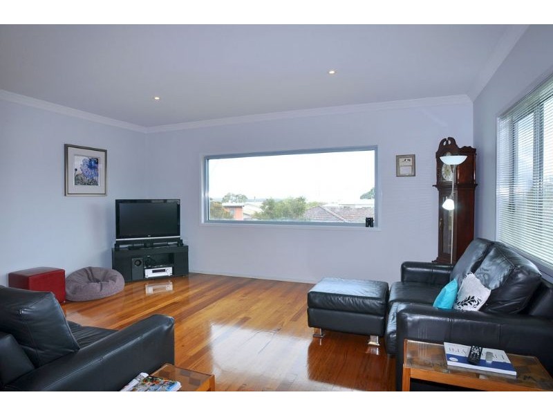 49 Bayview Avenue, Inverloch VIC 3996