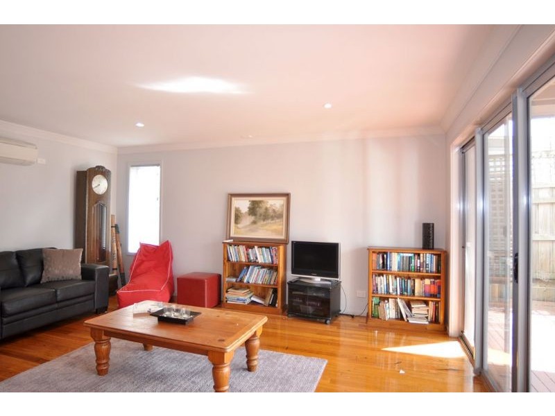 49 Bayview Avenue, Inverloch VIC 3996