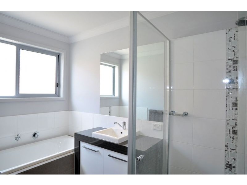 49 Bayview Avenue, Inverloch VIC 3996