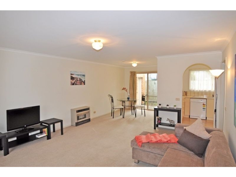 3/2-4 Pymble Avenue, Inverloch VIC 3996