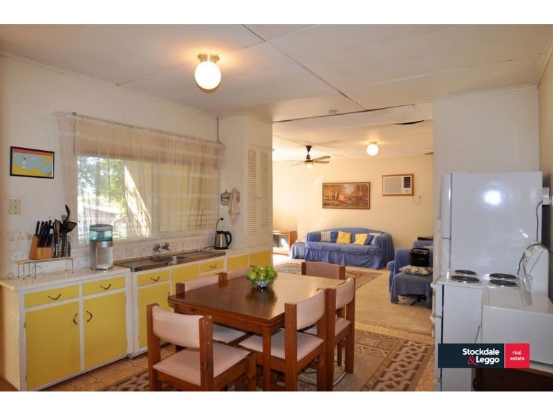 72 Lohr Avenue, Inverloch VIC 3996