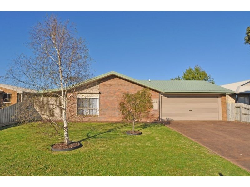 18 Youll Grove, Inverloch VIC 3996