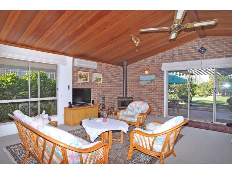 18 Youll Grove, Inverloch VIC 3996