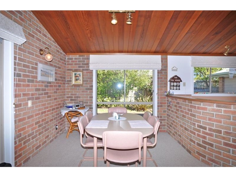 18 Youll Grove, Inverloch VIC 3996