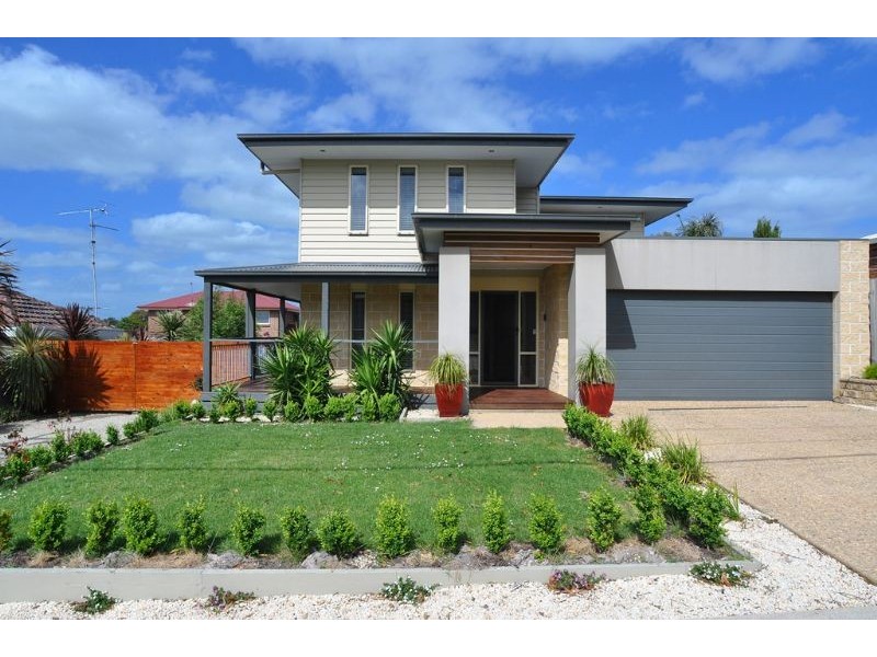 18 Sandymount Avenue, Inverloch VIC 3996